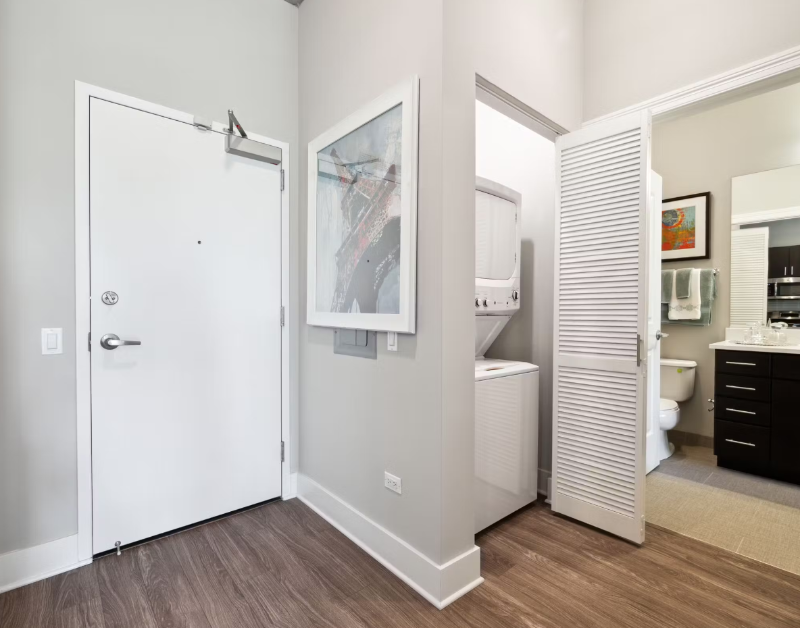 41 W Polk St - Photo 4 of 11