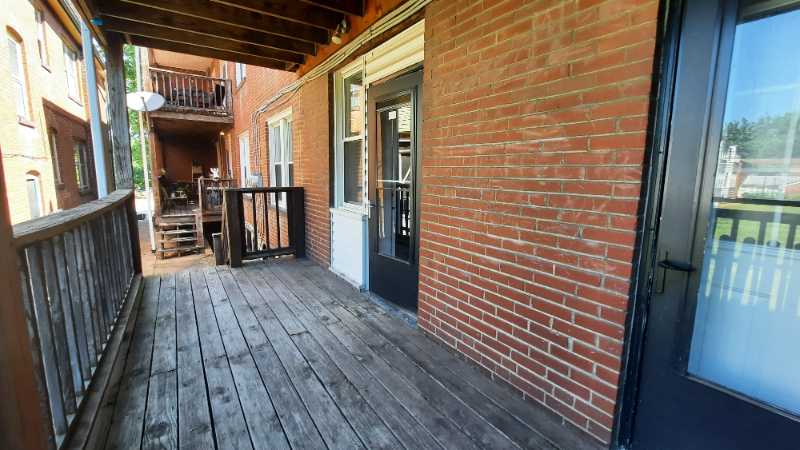 1003 Art Hill Pl #1stFL - Photo 2 of 14
