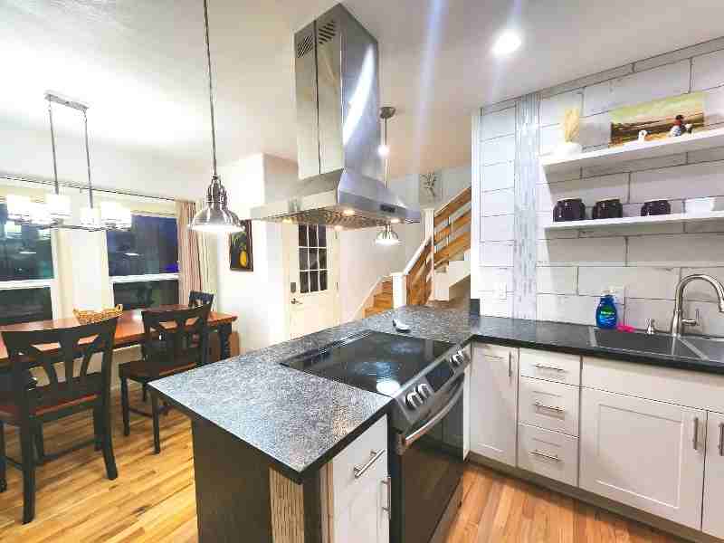 1565 Thomas Rd - Photo 5 of 11