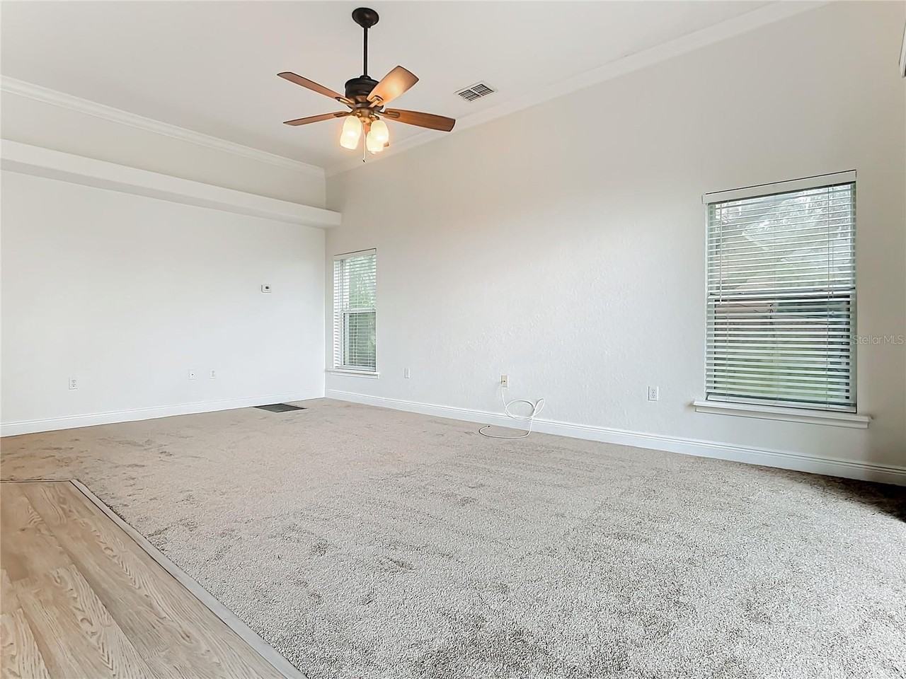 132 Orange Ave - Photo 5 of 50