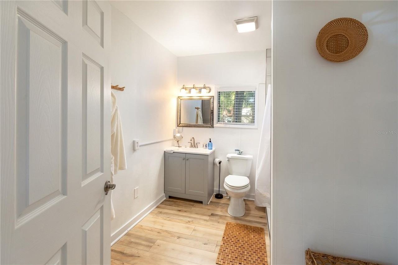 310 Nw 8th St - Photo 7 of 24