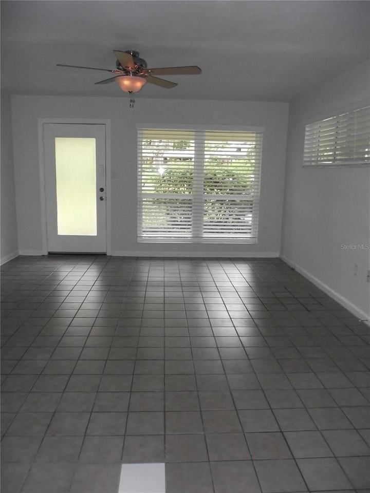 413 Nw 35th Ter - Photo 4 of 17