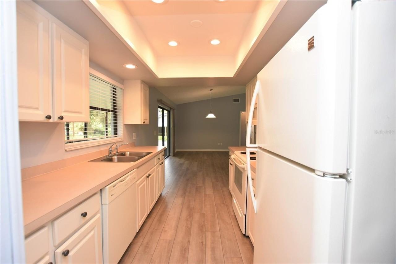 6305 Christina Groves Cir E - Photo 3 of 35