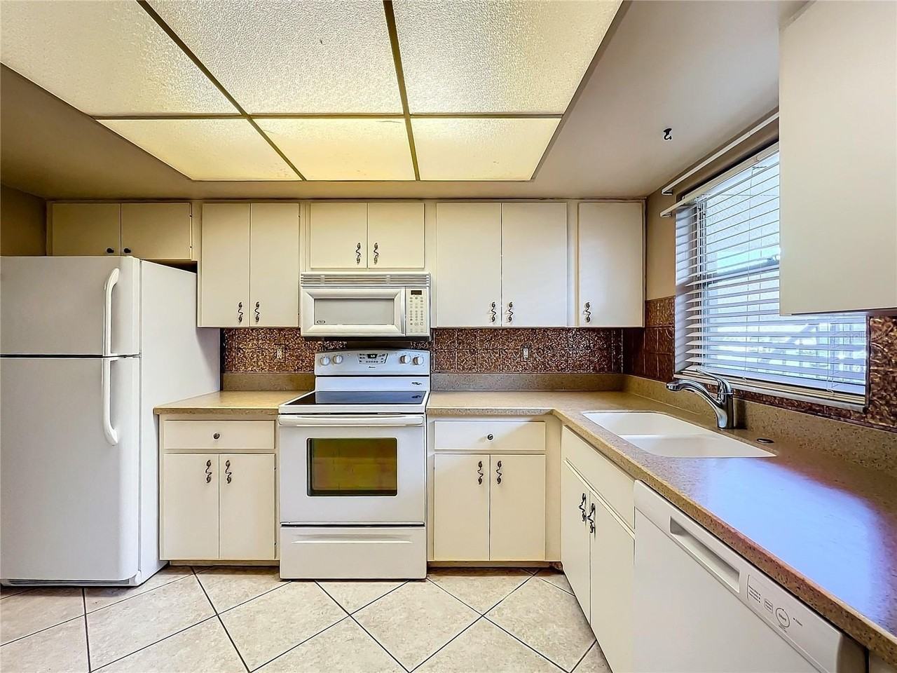 509 Parkdale Mews #509 - Photo 4 of 12