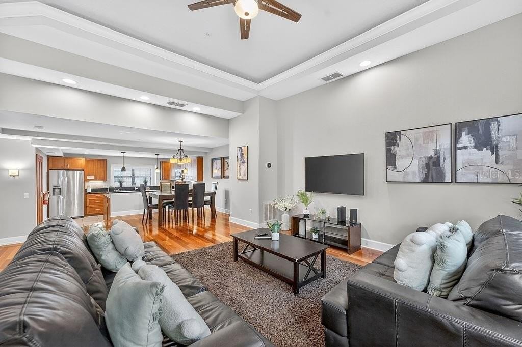 14525 Damai Ln - Photo 4 of 50