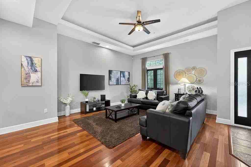 14525 Damai Ln - Photo 6 of 50