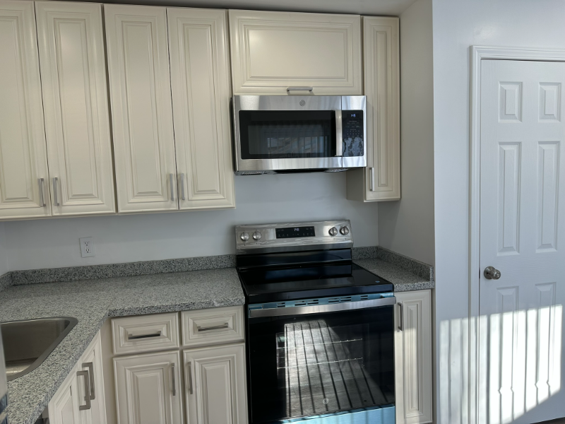 28530 Grayling Ave - Photo 4 of 12