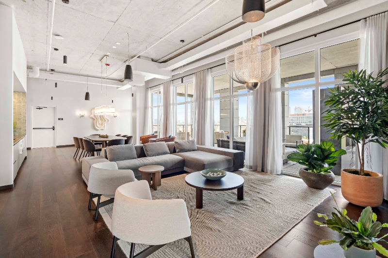 139 N Ashland Ave - Photo 6 of 15