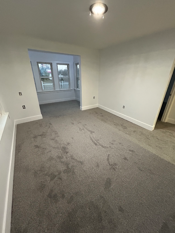 6696 Washington Ave - Photo 2 of 10