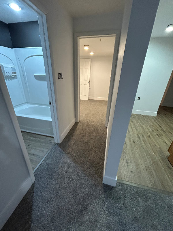 6696 Washington Ave - Photo 5 of 10