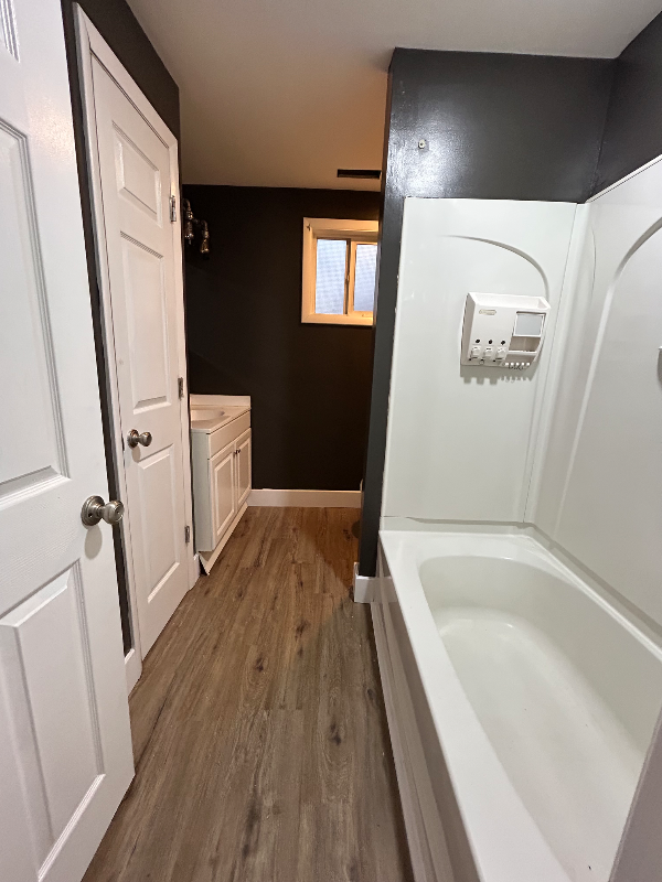 6696 Washington Ave - Photo 6 of 10