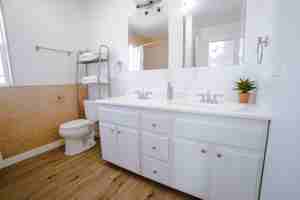 featured image of 5648 Berkshire Dr #C