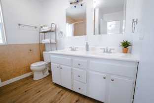 5648 Berkshire Dr #C - Photo 1 of 1