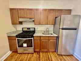 featured image of 129 S Broadway