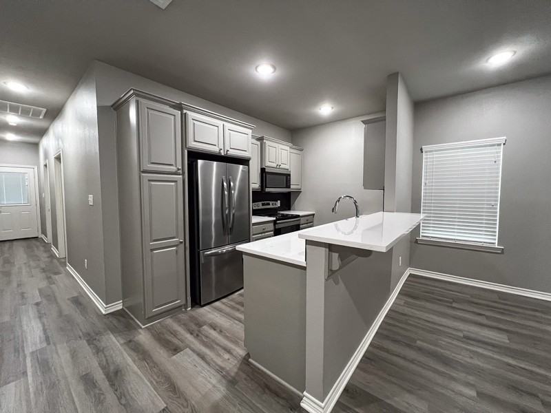 16104 Echo Glen Dr #16104 - Photo 2 of 18