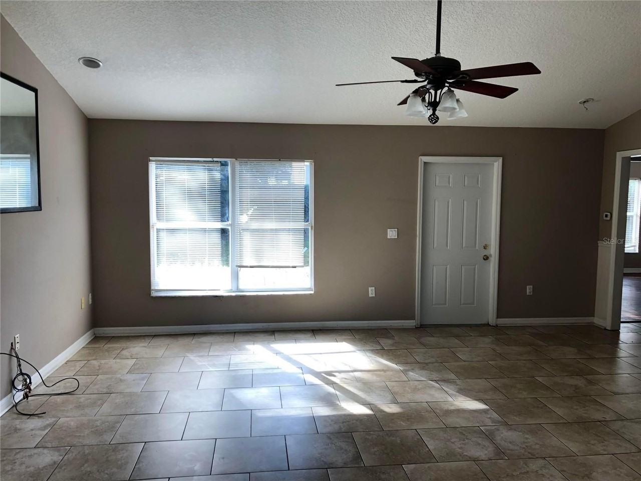 616 E 1st St - Photo 4 of 16