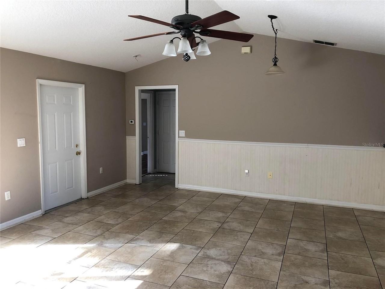 616 E 1st St - Photo 5 of 16