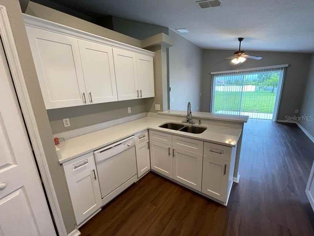 4055 Sunny Day Way - Photo 7 of 14