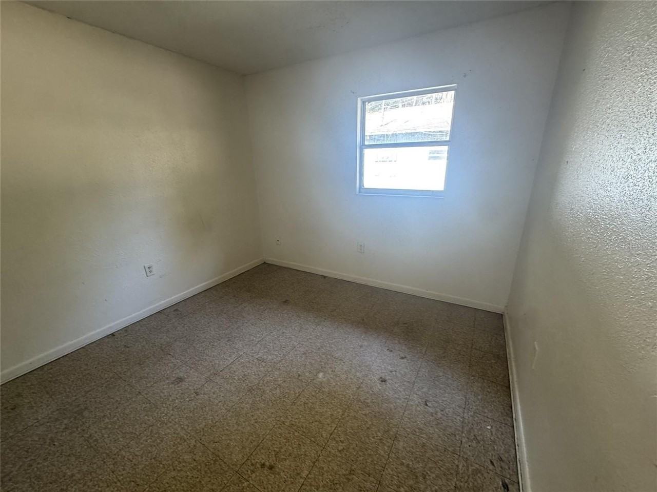 505 Kilgore St - Photo 3 of 7