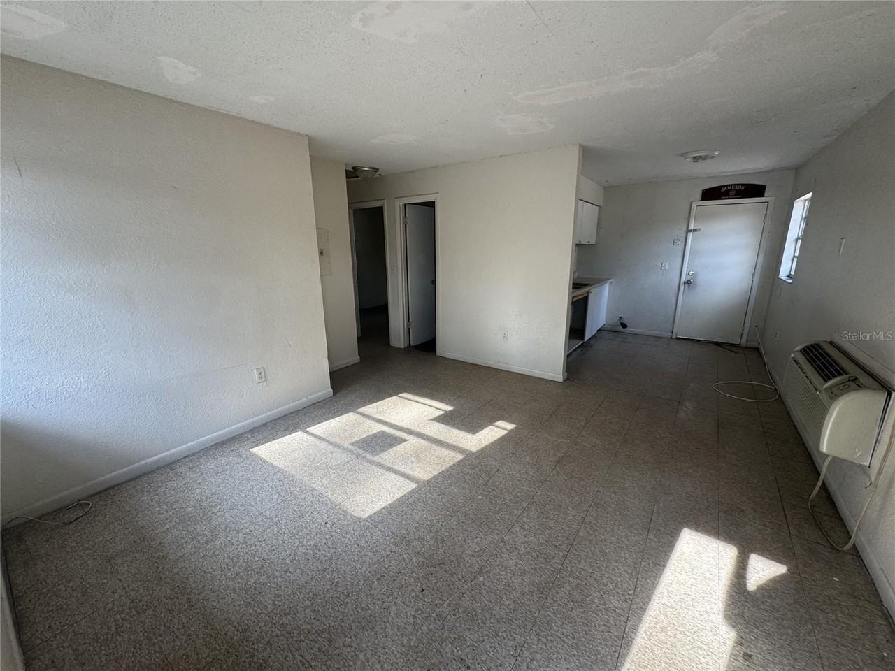 505 Kilgore St - Photo 6 of 7