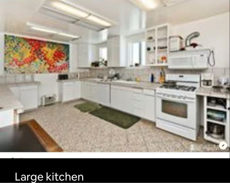 678 Nebraska St #4