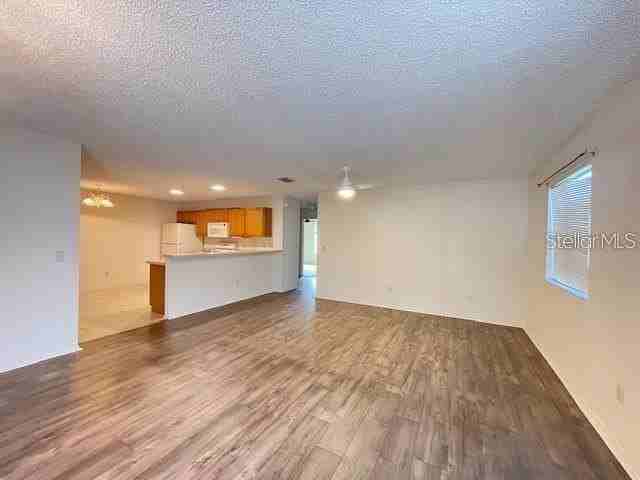 2744 Collington Dr - Photo 6 of 20