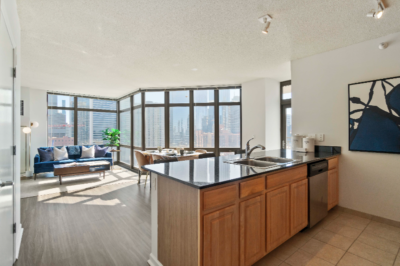 318 N Desplaines St