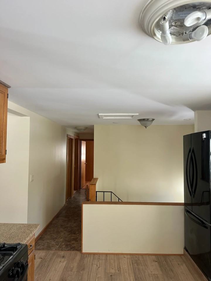 686 S Windsor St - Photo 6 of 16