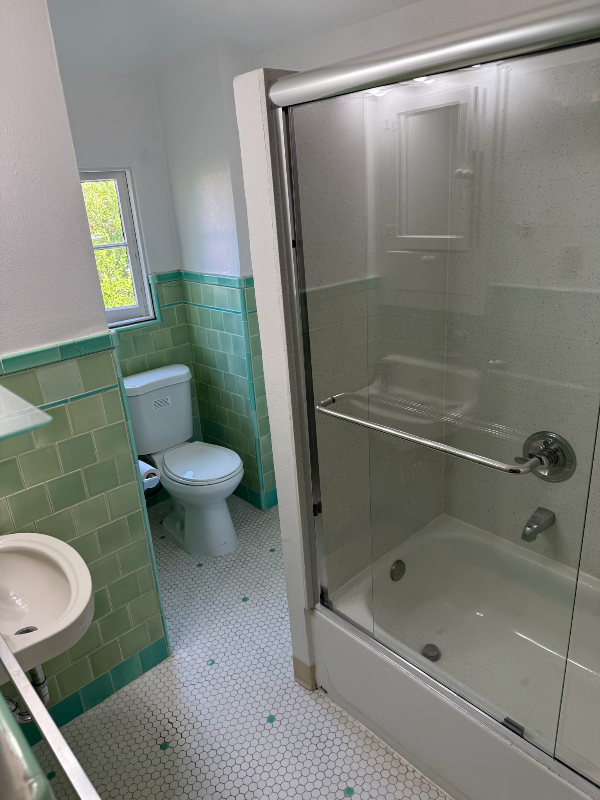 1700 Leroy Ave #12 - Photo 6 of 30