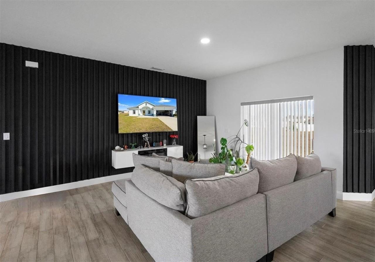 817 Desmoines Pl - Photo 5 of 18