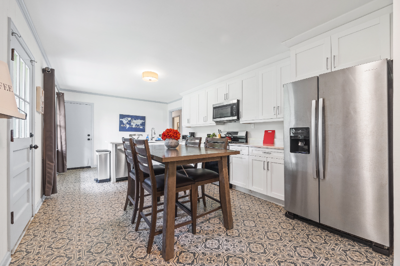 2523 Ben Hill Rd - Photo 6 of 20