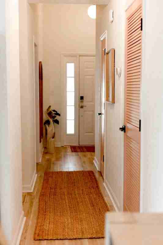 1095 Plantation Dr W - Photo 3 of 27