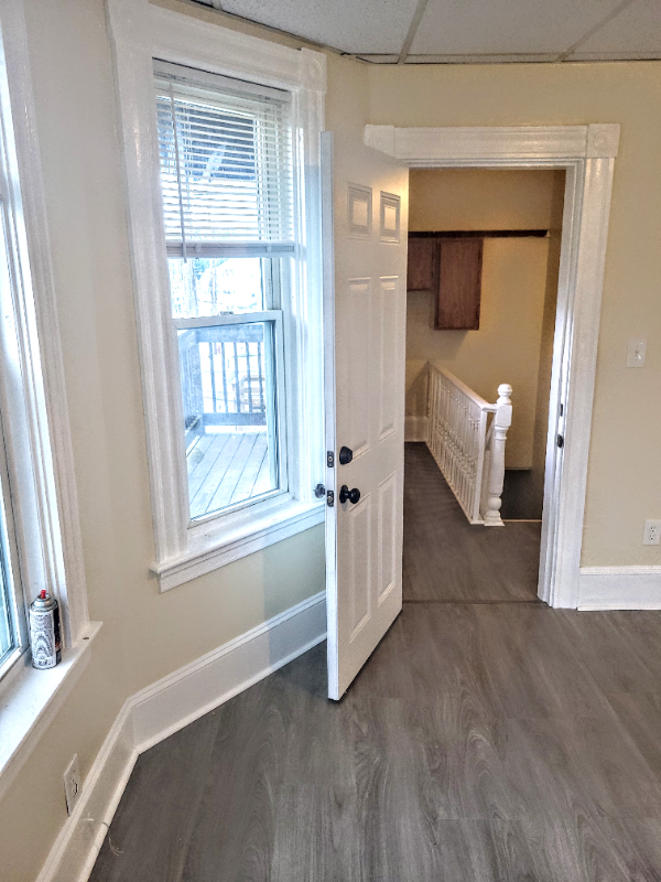 511 Elm St #3F - Photo 6 of 9