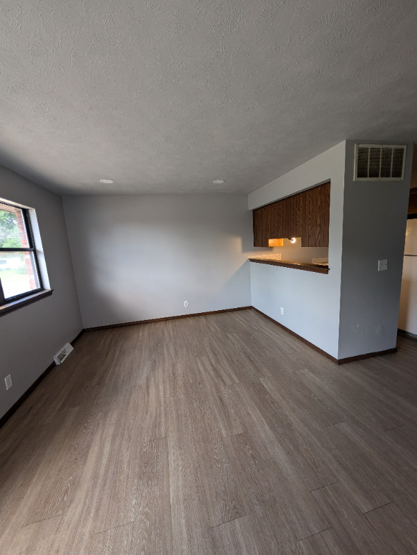 615 S 2nd St #2 - Photo 2 of 4