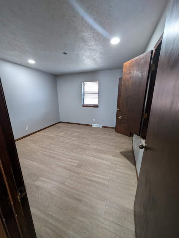 615 S 2nd St #2 - Photo 4 of 4