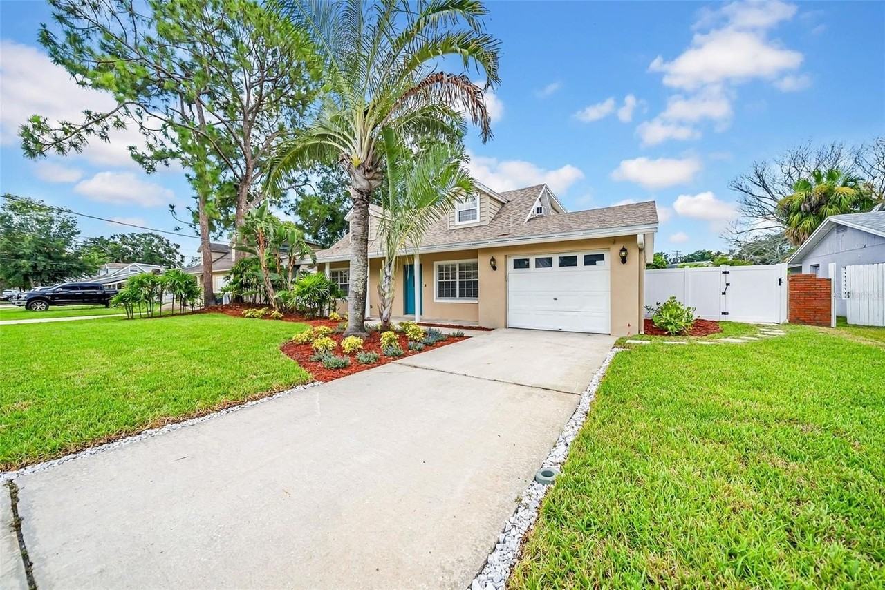 4924 Shetland Ave - Photo 4 of 48