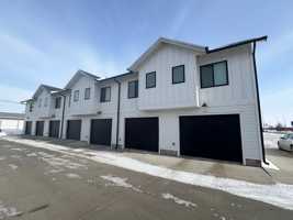 featured image of 1st Ave Ne