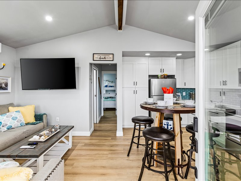 252 Flamingo St - Photo 5 of 19