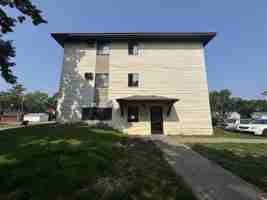 featured image of 527 8th Ave S #103