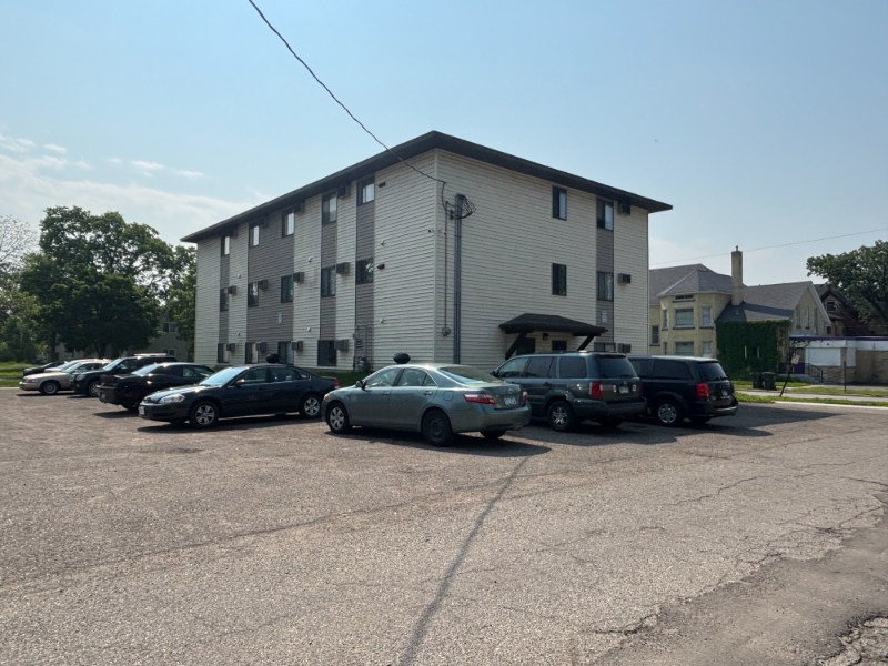 527 8th Ave S #103 - Photo 3 of 4