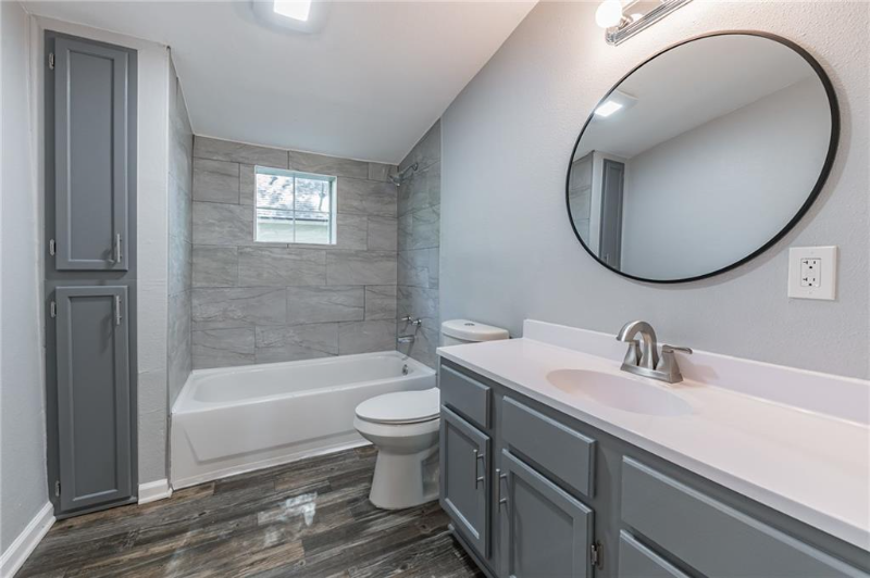 1002 S 2nd St - Photo 6 of 9