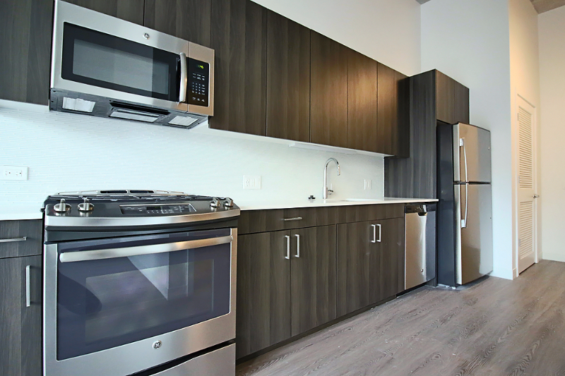 727 N Milwaukee Ave - Photo 3 of 14
