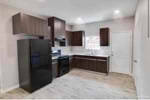 featured image of 808 W Sunset Valley St #2
