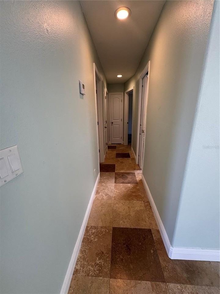 218 Lewis Blvd Se - Photo 2 of 8