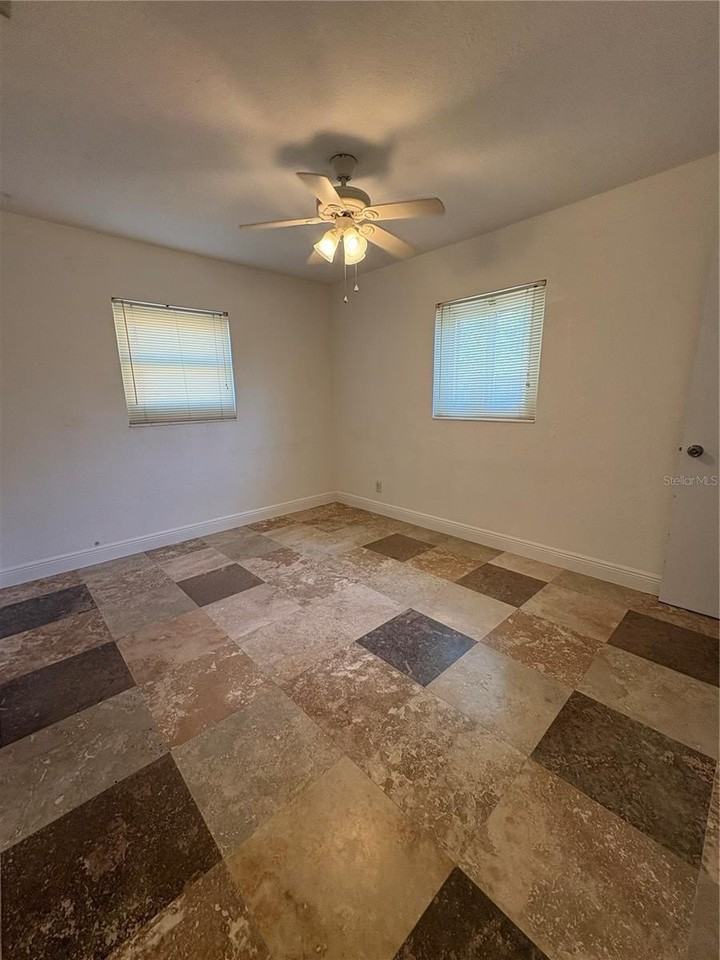 218 Lewis Blvd Se - Photo 6 of 8