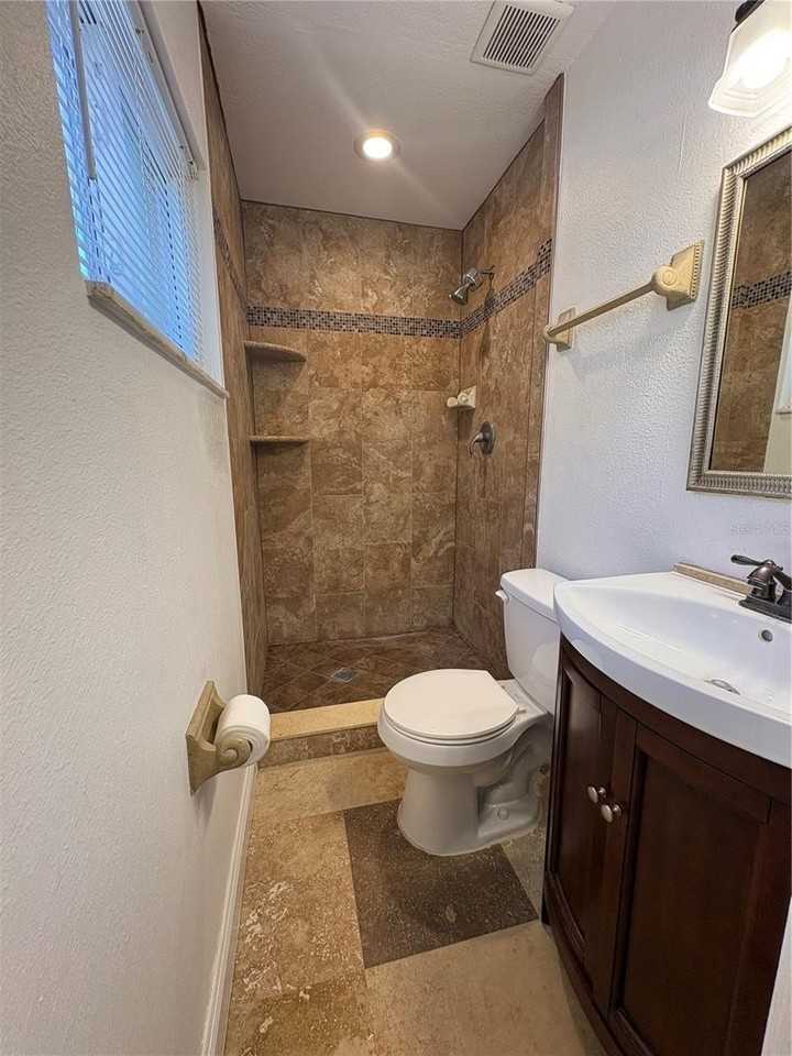 218 Lewis Blvd Se - Photo 7 of 8