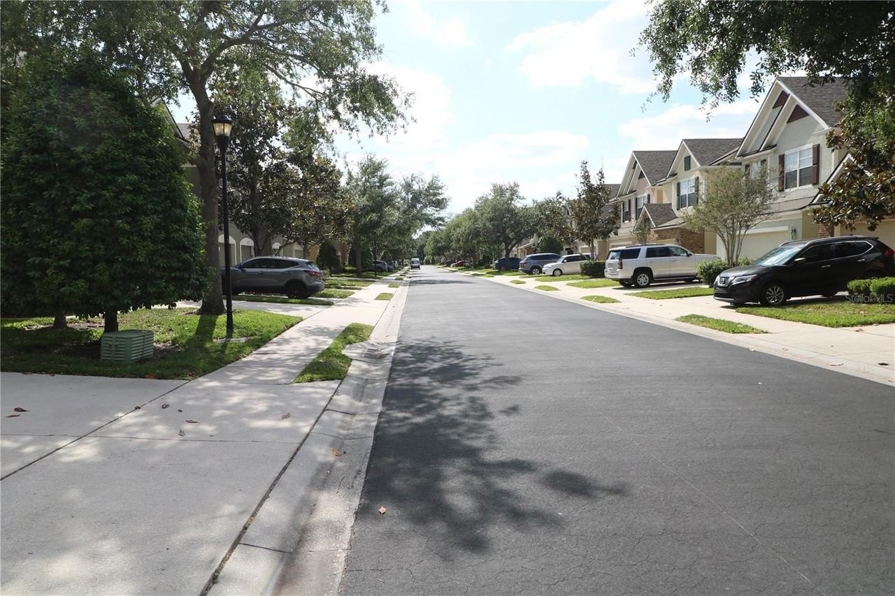 10165 Haverhill Ridge Dr - Photo 2 of 33