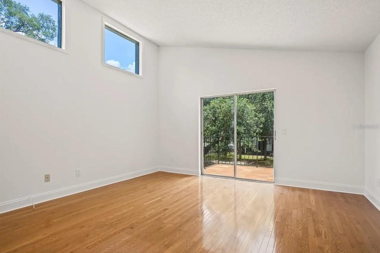 1011 S Moody Ave #12 - Photo 4 of 17