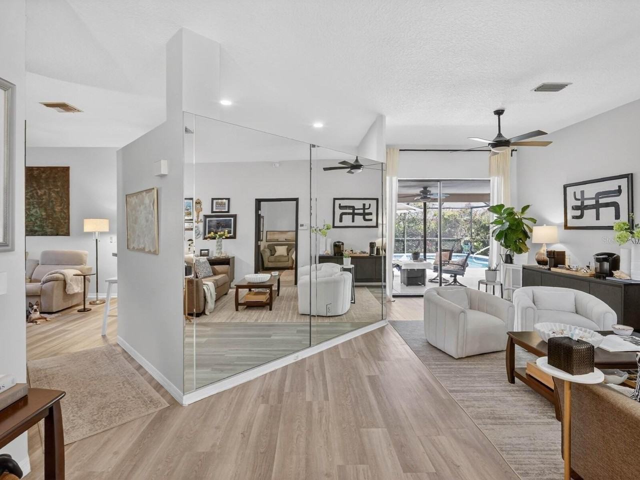 357 Waterford Cir W - Photo 4 of 37