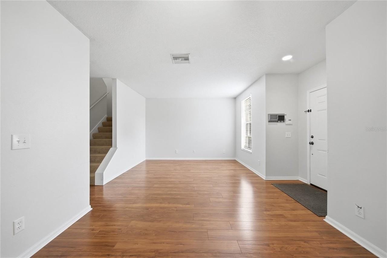 1139 Baronscourt Dr - Photo 5 of 25